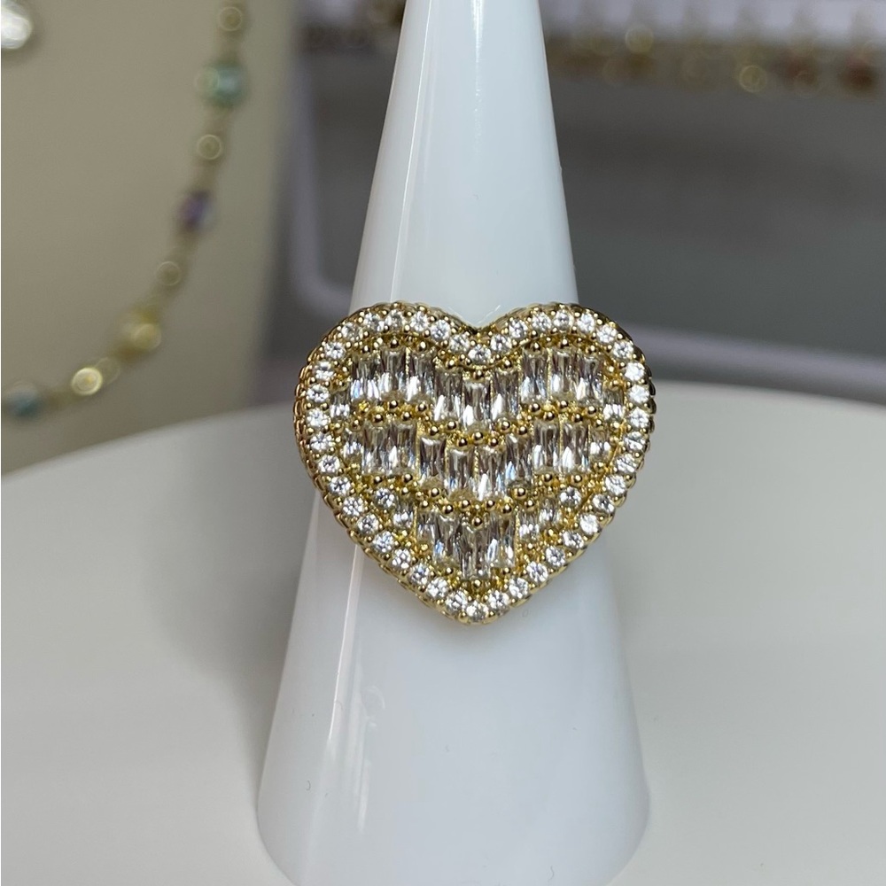 Size 7 Chunky Heart Cz Ring